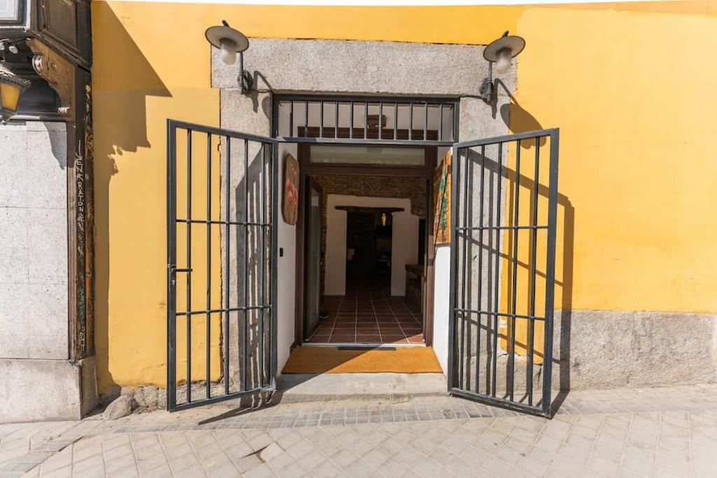 Encantador Apartamento En Calle Segovia Madrid Ngoại thất bức ảnh